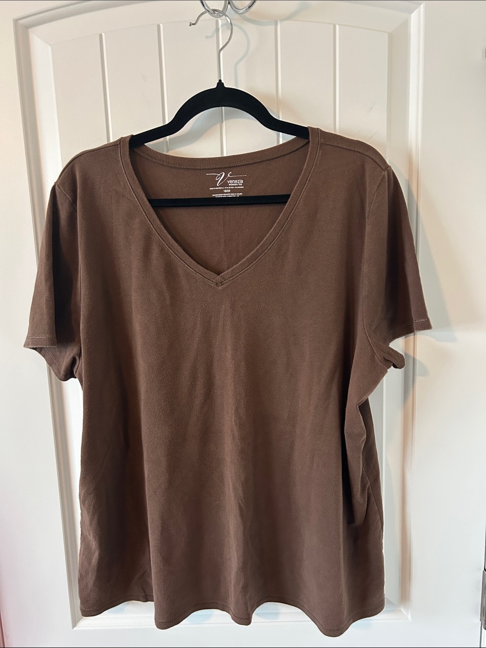 Venezia Brown V-Neck Short Sleeve Tee